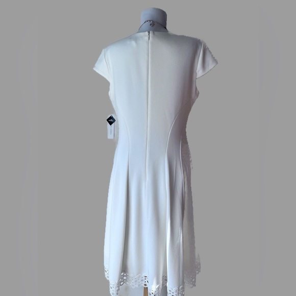 NWT Sandra Darren Ivory Scuba Crepe Knit Dress Size 10 Necklace Sold Separately - Picture 2 of 14